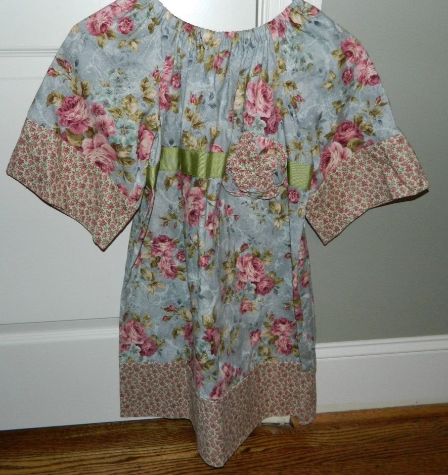 Vestido para niña hecho a mano gris con flores rosas talla 8 Foto 4 de 4