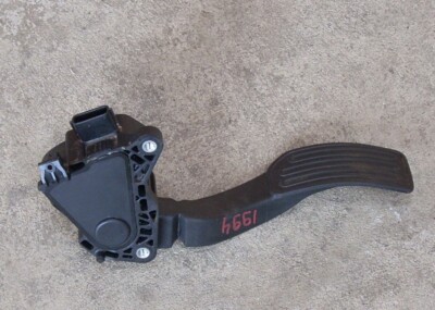 2018 Nissan Versa Sedan Gas Accelerator Pedal Assembly