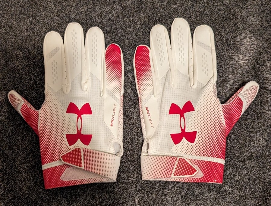 Under Armour SPOTLIGHT NFL PLAYER ISSUED Football Gloves RED/WHITE
