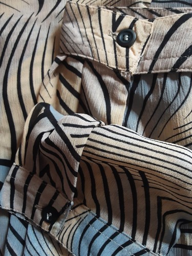 Southern Lady Petite Button Up Shirt Sz M Multicolor Geometric Sheer 3/4 sleeve - 第 5/5 張圖片