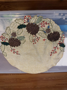 Holiday at Home 15in Round Embroidered Polyester Placemat Berry Pinecone