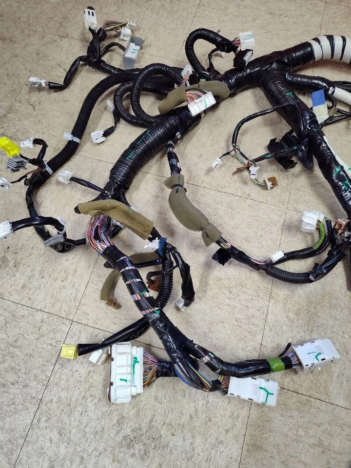 Arnés de cableado de tablero Infiniti QX56 2011-2013 AWD 3 filas con LDP, ICC, NAVEGACIÓN, HFP Foto 4 de 4