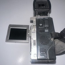JVC Cybercam GR-DVM90 Mini DV Camcorder. Working