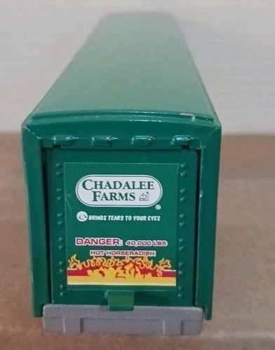 Vintage Ertl Maßstab 1:64 Freightliner 120 mit 48" Sleeper + Chadalee Farms Anhänger - Bild 12 von 14