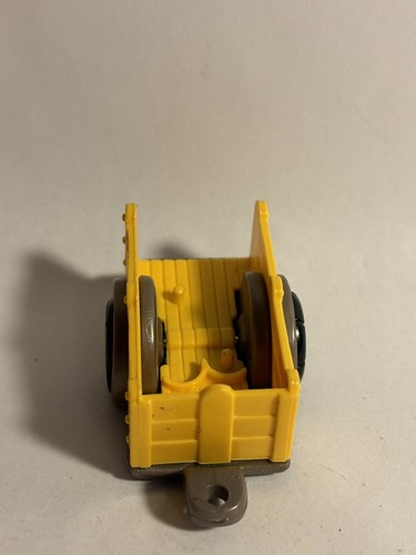 2001 vintage Tonka Maisto Hasbro yellow Farm Trailer rare original - Picture 2 of 5