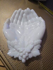 Vintage Westmorland White Milk Glass Open Hands Soap Trinket Candy Dish JJ#23