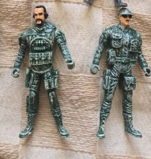 Greenbrier International 4" Green Plastic Toy Soldier Army Man X2 Plus Toygun
