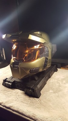 Halo 3 Legendary Edition (Microsoft Xbox 360, 2007) Master Chief Helmet 