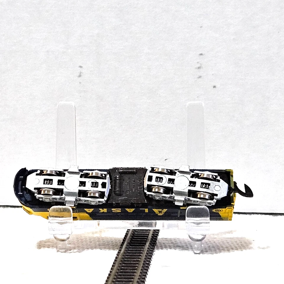 Marklin Z F7 Alaska Diesel Loco Upgraded W/ 5-Pole Motor - Image 3 of 4