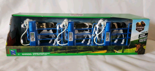 New Ray Country Life 3 Dairy Cow Milking Station New in Box