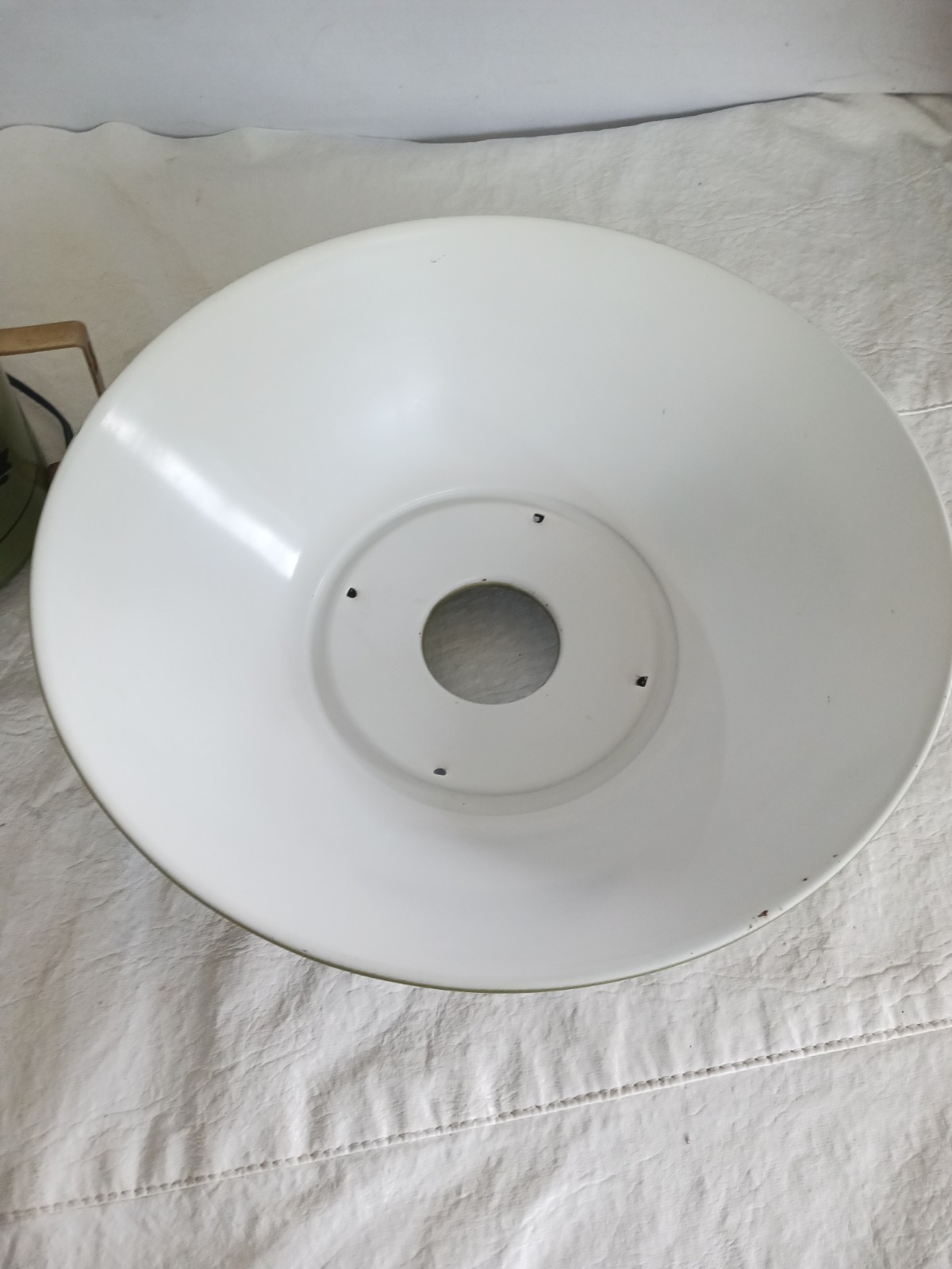 Vintage Toleware 16.5" Metal Avocado Green Table Hurricane Lamp with Shade EUC!!