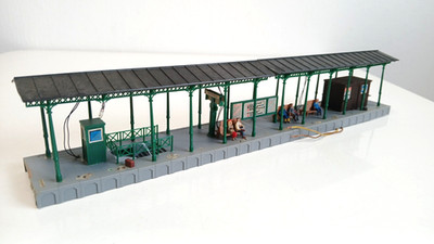 Kibri - Bahnsteig Dach Kiosk Treppe - H0 - Gebäude  Haus gebaut ---- DOL 1393