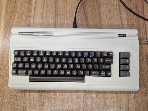 PAL Commodore VC 20 (Vic-20) tested with diagnostic - Afbeelding 3 van 9