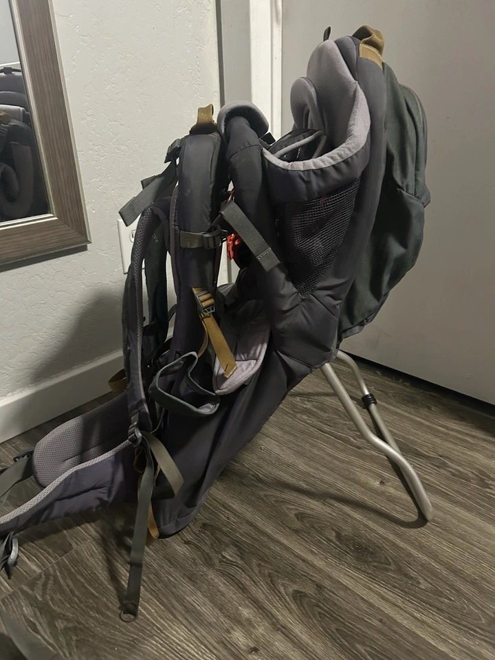 Portabebés Kelty Journey PerfectFit gris con parasol Foto 4 de 4