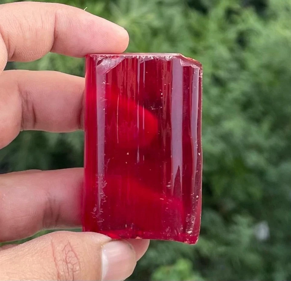 Piedra preciosa suelta natural áspera rubí birmano rojo 350,17 quilates certificado GIE Foto 4 de 4