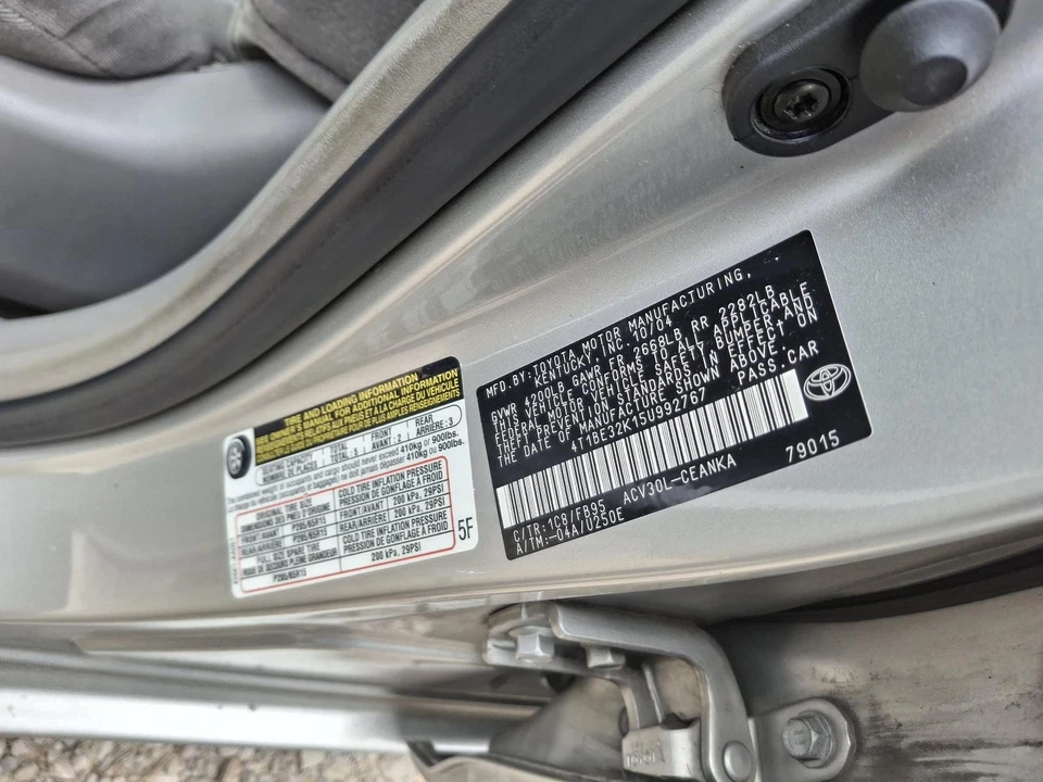 Conjunto de filtro de aire usado se adapta a: Toyota Camry 2005 4 cilindros grado A Foto 4 de 4