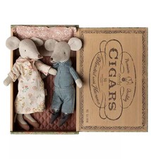 Maileg Grandma and grandpa mice in cigarbox NEW