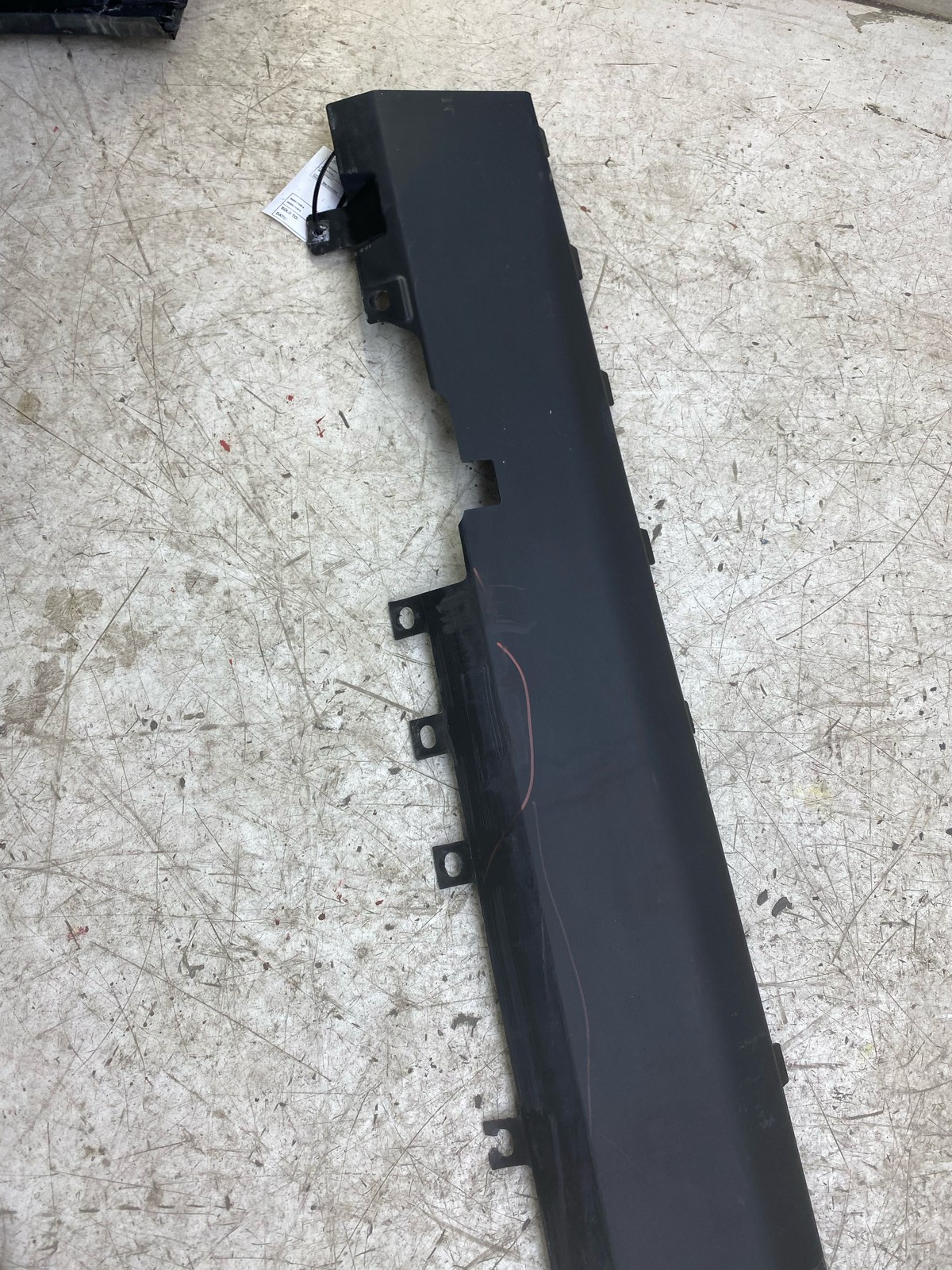 2020-2025 ASTON MARTIN DBX OEM RH RIGHT SIDE SILL APPLIQUE MOLDING MY83-10608
