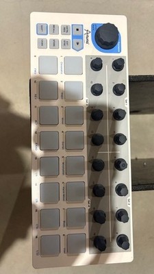 Arturia BeatStep White 16-Key Controller & Sequencer w/ USB Cable - Tested