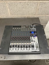 Behringer Xenyx X1622 Fx 12-Input Mixer