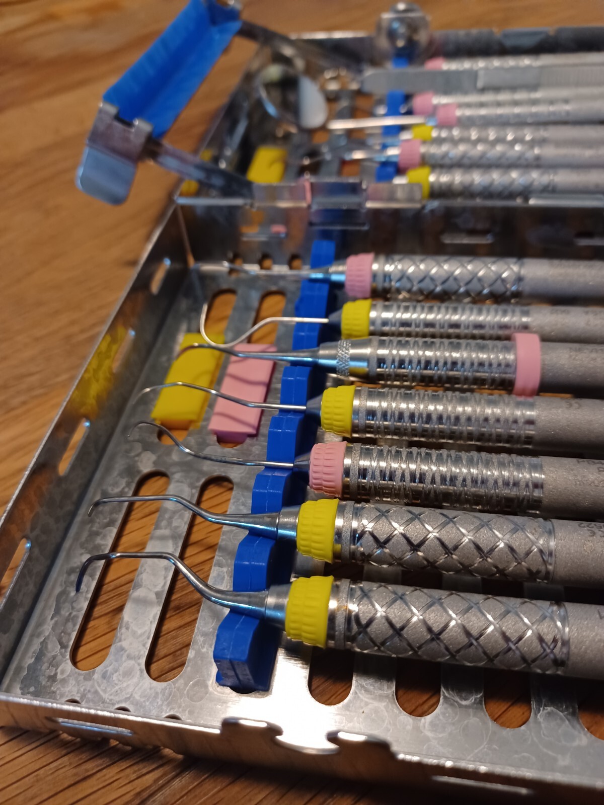 14 Pc Hu Friedy Everedge Dental Hygiene SRP instruments with Cassette