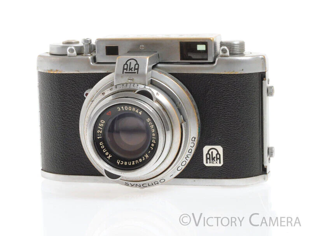 Akarex III Chrome 35mm Rangefinder w/ 50mm f2 Schneider Xenon Lens