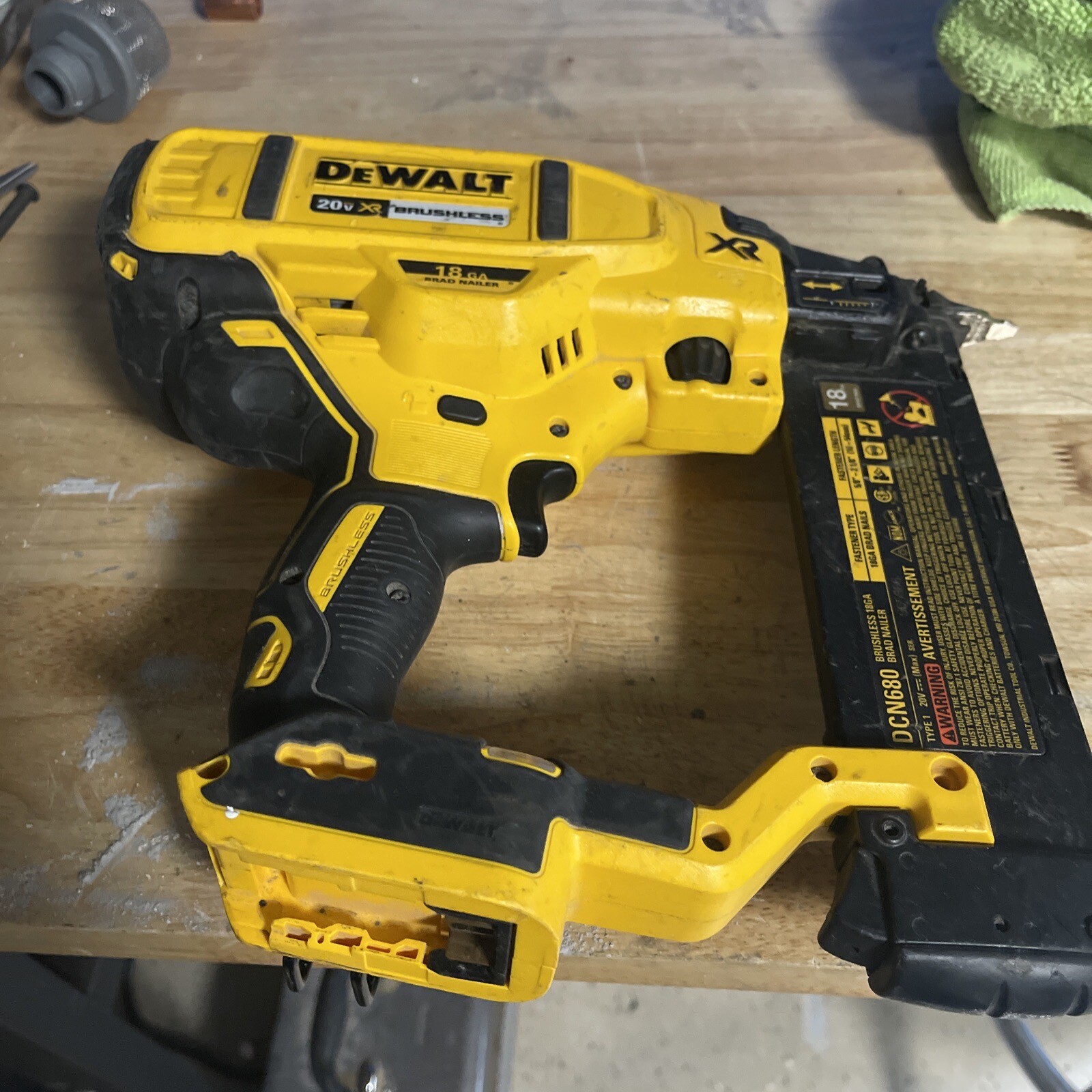 DEWALT 20V MAX XR 18Gauge Brad Nailer (Tool Only) DCN680B