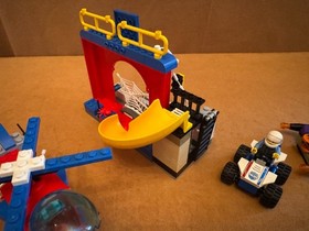 10687 LEGO Complete Juniors: Spider-Man Hideout