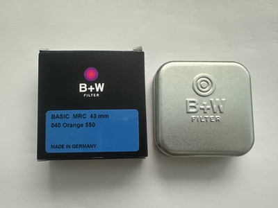B+W 43mm Basic Black & White (Orange) MRC 040M Glass Filter