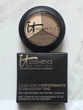 IT Cosmetics PRETTY IN WINTER Luxe Eyeshadow Trio
