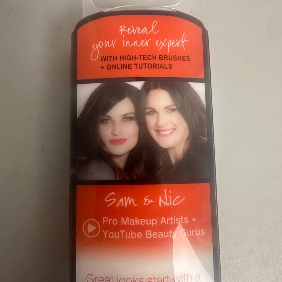 Real Techniques основа щетка розовое золото на Sam & Nic этап макияж high tech - Изображение 3 из 4