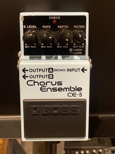 Boss CE-5 Chorus Ensemble Gitarren-/Bass-Effektpedal. Top Zustand.