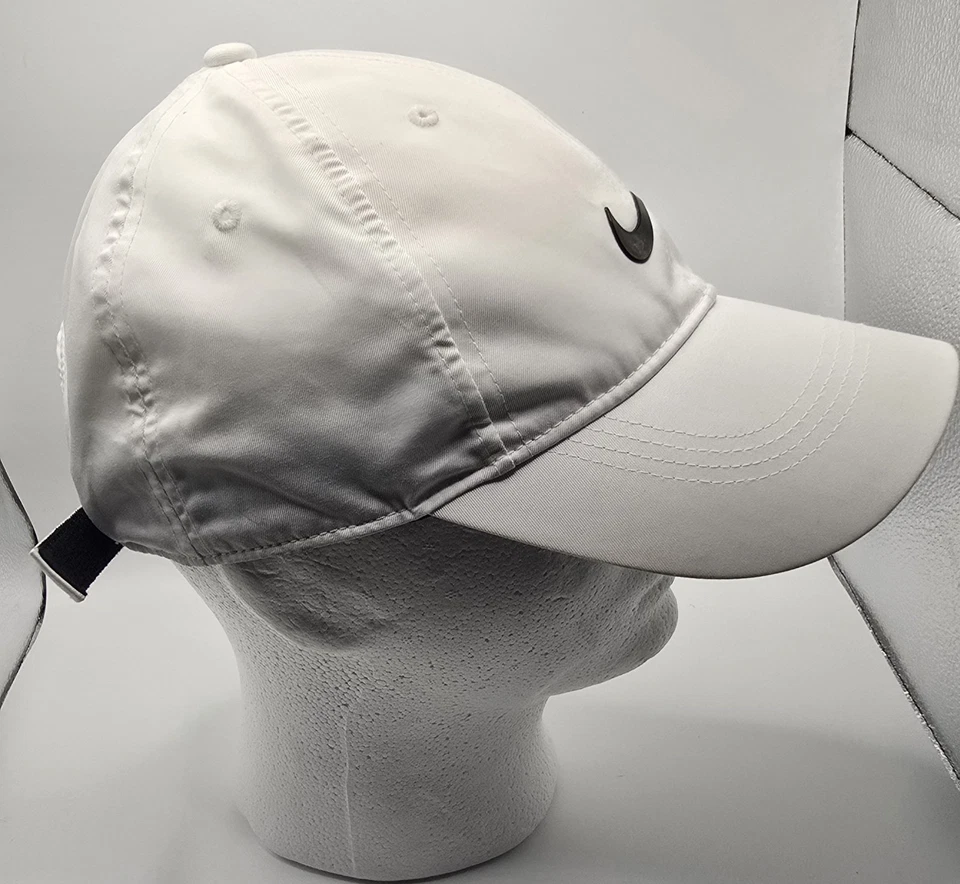 Gorra Nike Golf Blanca con Correa Logo Swoosh Ajustable Talla Única para la mayoría de los Unisex Foto 3 de 4