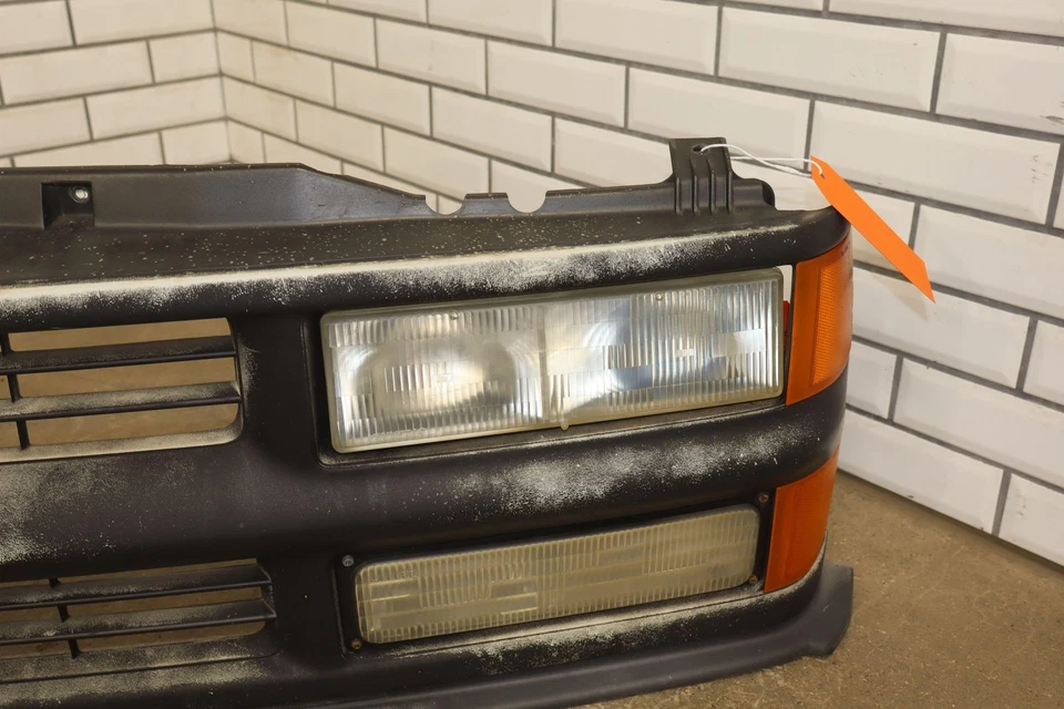 88-98 雪佛兰 C/K 卡车 GMT400 着色运动烧烤架带灯原始设备制造商褪色 — 第 2/4 张图片