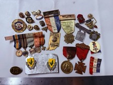 Collection Lot Amazing Variety Vintage and Modern Military Jewelry Pins - H3