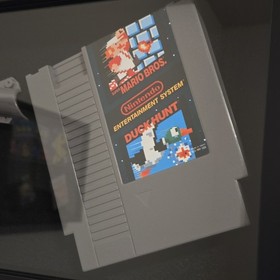 Nintendo Shadow Box w/ Zapper NES Controller Super Mario Bros/Duck Hunt