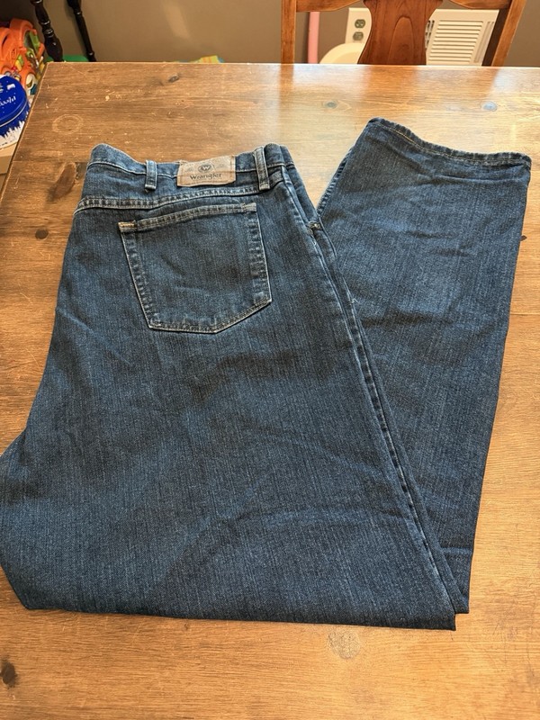Wrangler 97601VR Men's Relaxed Fit Jeans - Vintage Rinse Dark Wash 42x32