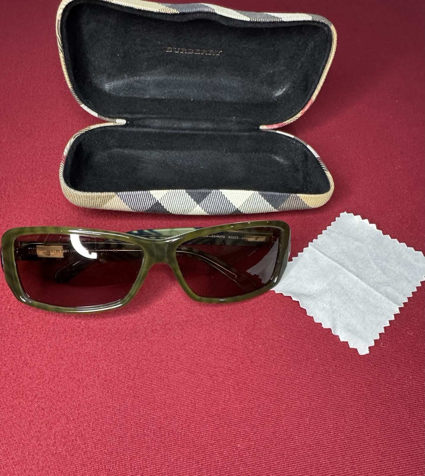 Burberry B4008 3016/73 Rectangular Sunglasses Gre… - image 2