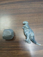 Vintage 1980s Superior Marx marbled Allosaurus dinosaur toy w/boulder