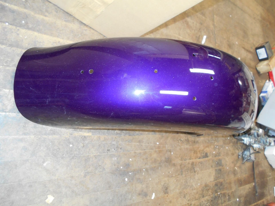 02-06 Guardabarros Rueda Trasera Victory V92C Deluxe NUEVO MORADO OSCURO 1013164-381 NOS Foto 2 de 4