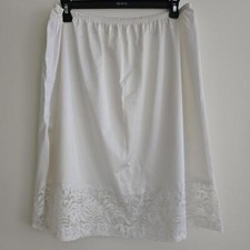 Vintage Vanity Fair Nylon Skirt Slip/Lingerie/Slit/Lace Trim/Ivory/Off White XL