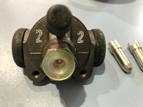 Wheel Brake Cylinder genuine Mercedes Benz A0114200118 - Picture 5 of 5