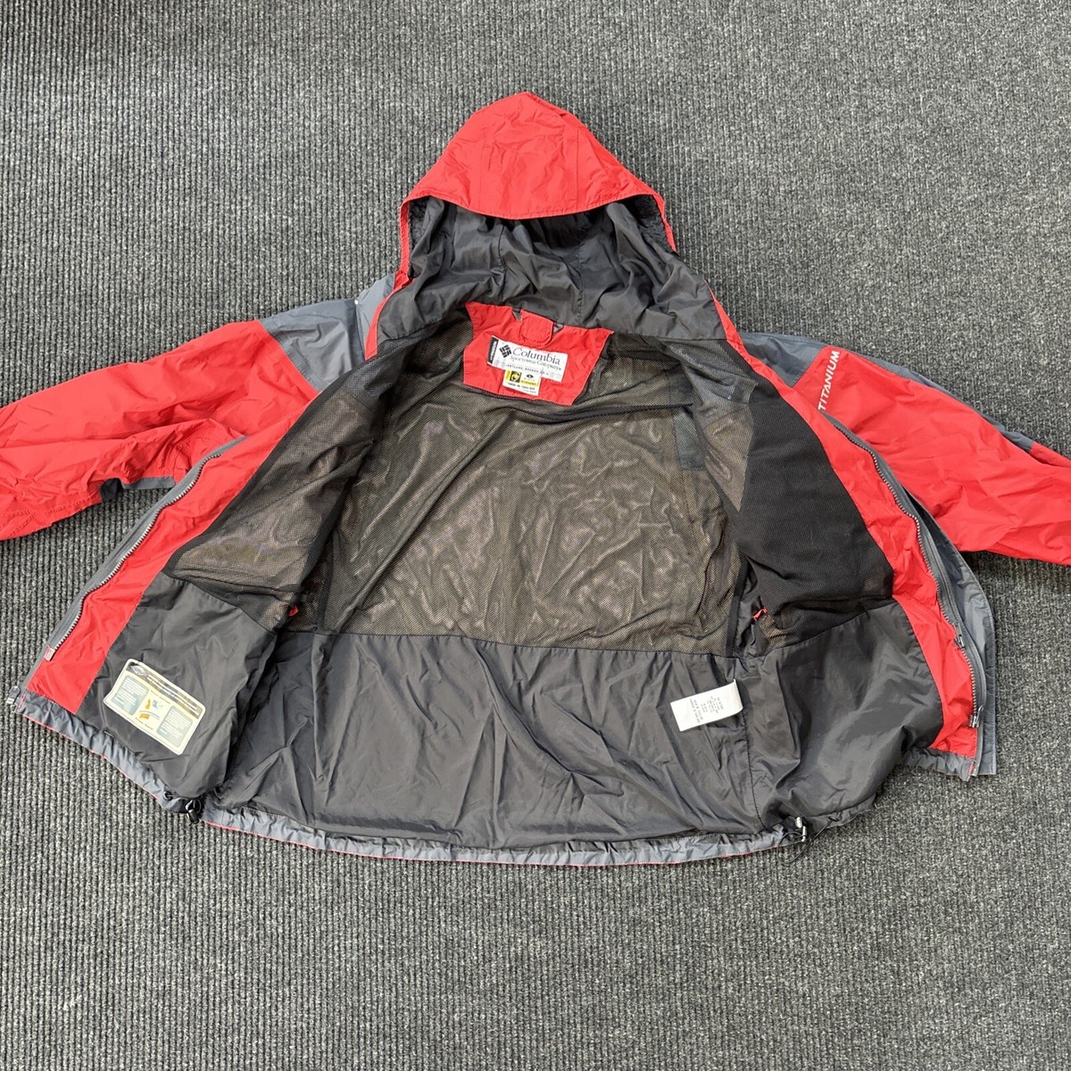 Columbia Titanium Jacket Women's Large Red Outdoor Omnitech Columbia Titanium Jacket Women's Large Red Outdoor Omnitech