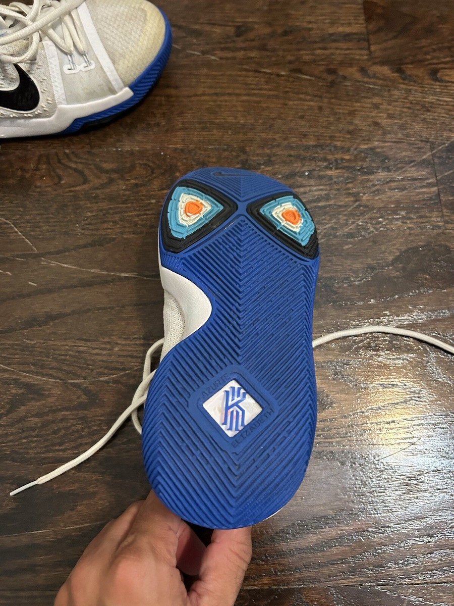 Size 5 Nike Kyrie 3 Duke - 852395-102 Great Condition | eBay
