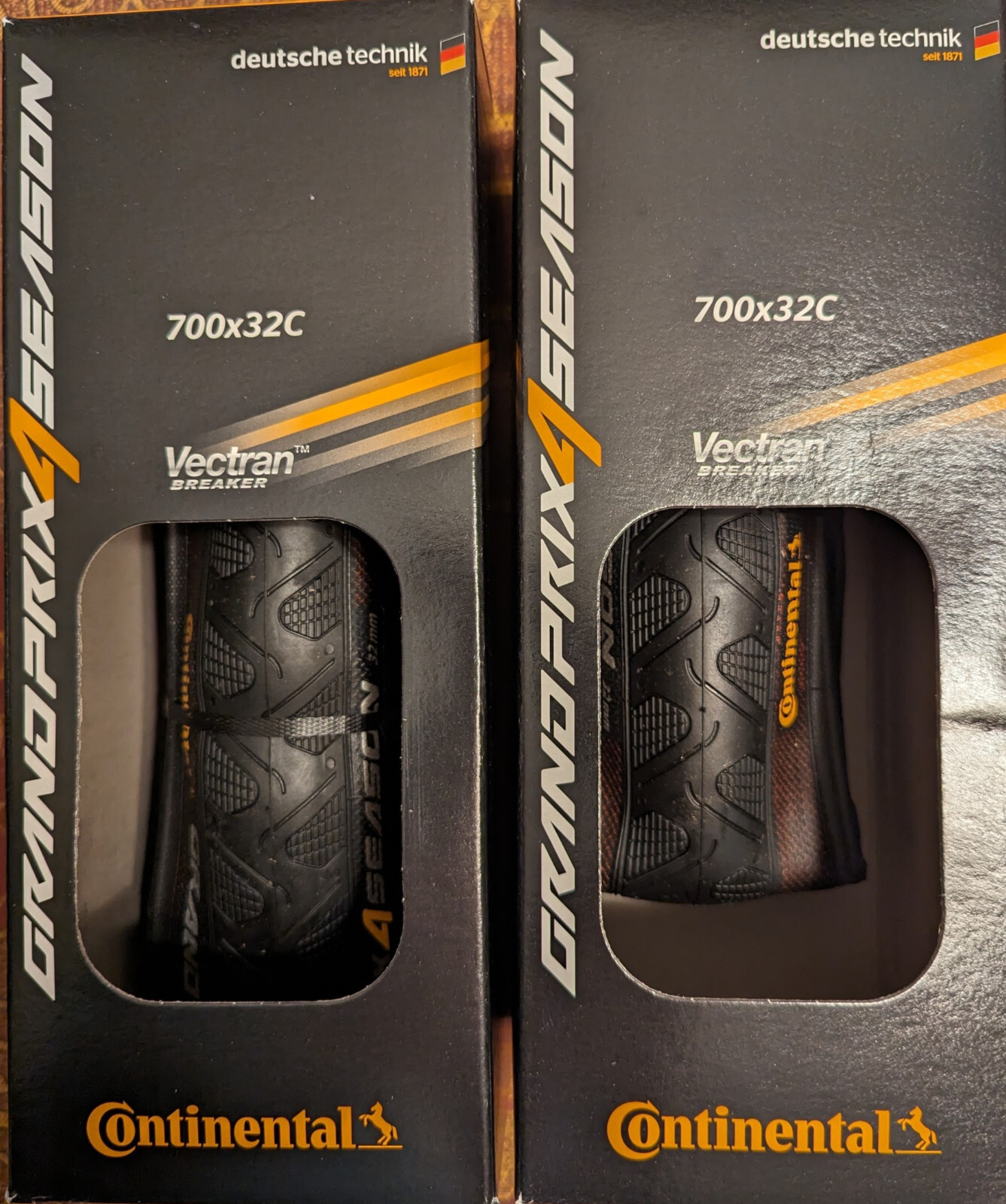 Continental Grand Prix 4-Season 700 x 32 Folding Clincher Road Tire ( PAIR )