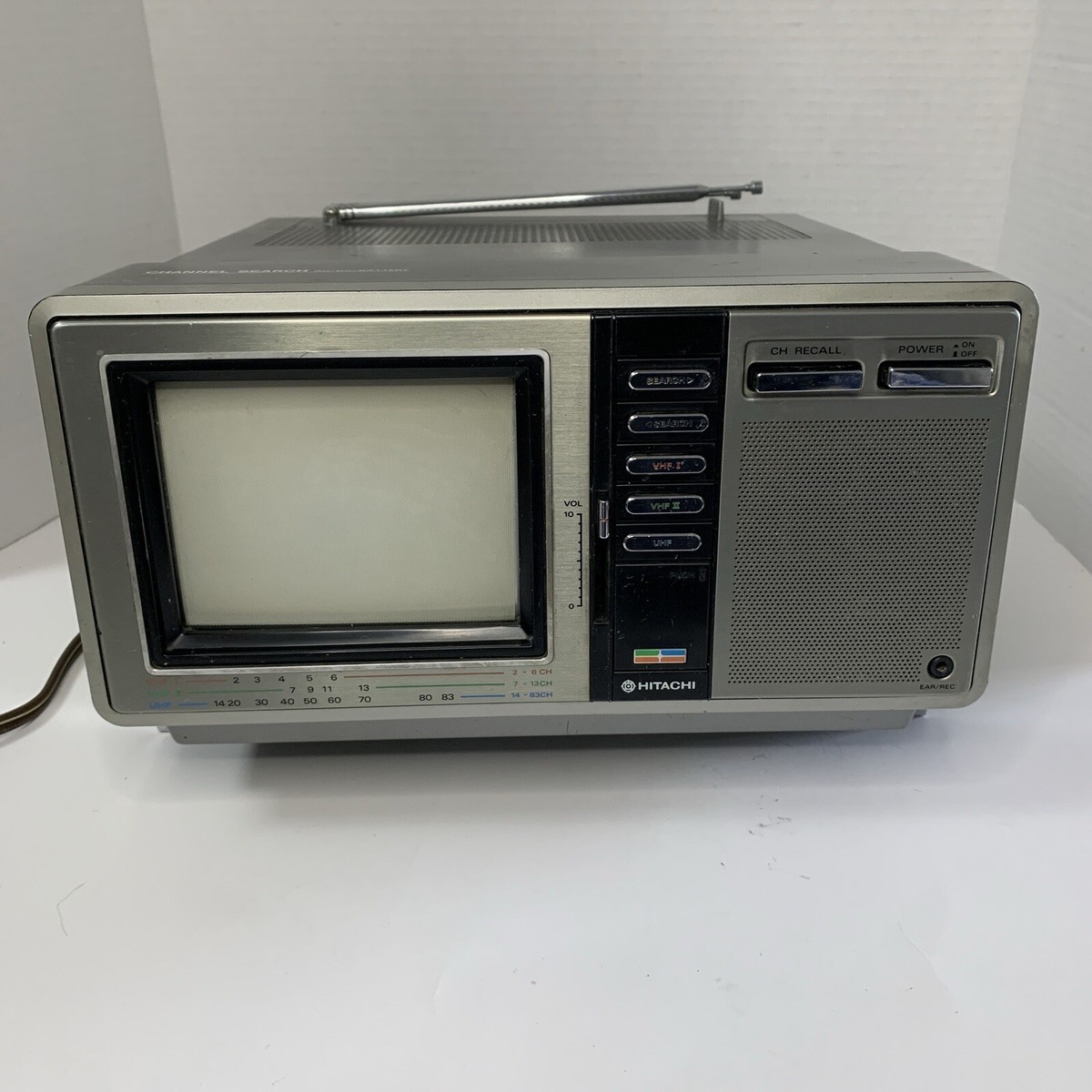 Hitachi CK-200 Portable TV 5” CRT Solid State Color Hitachi CK-200 Portable TV 5” CRT Solid State Color