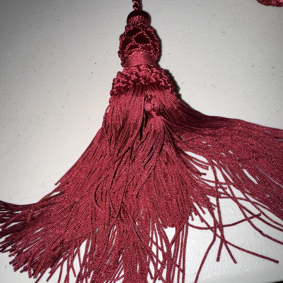 复古勃艮第/红色流苏装饰双端 30 英寸线 — 第 2/4 张图片