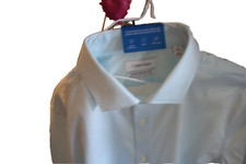 Calvin Klein spread collar dress shirt, light blue 16 32/33