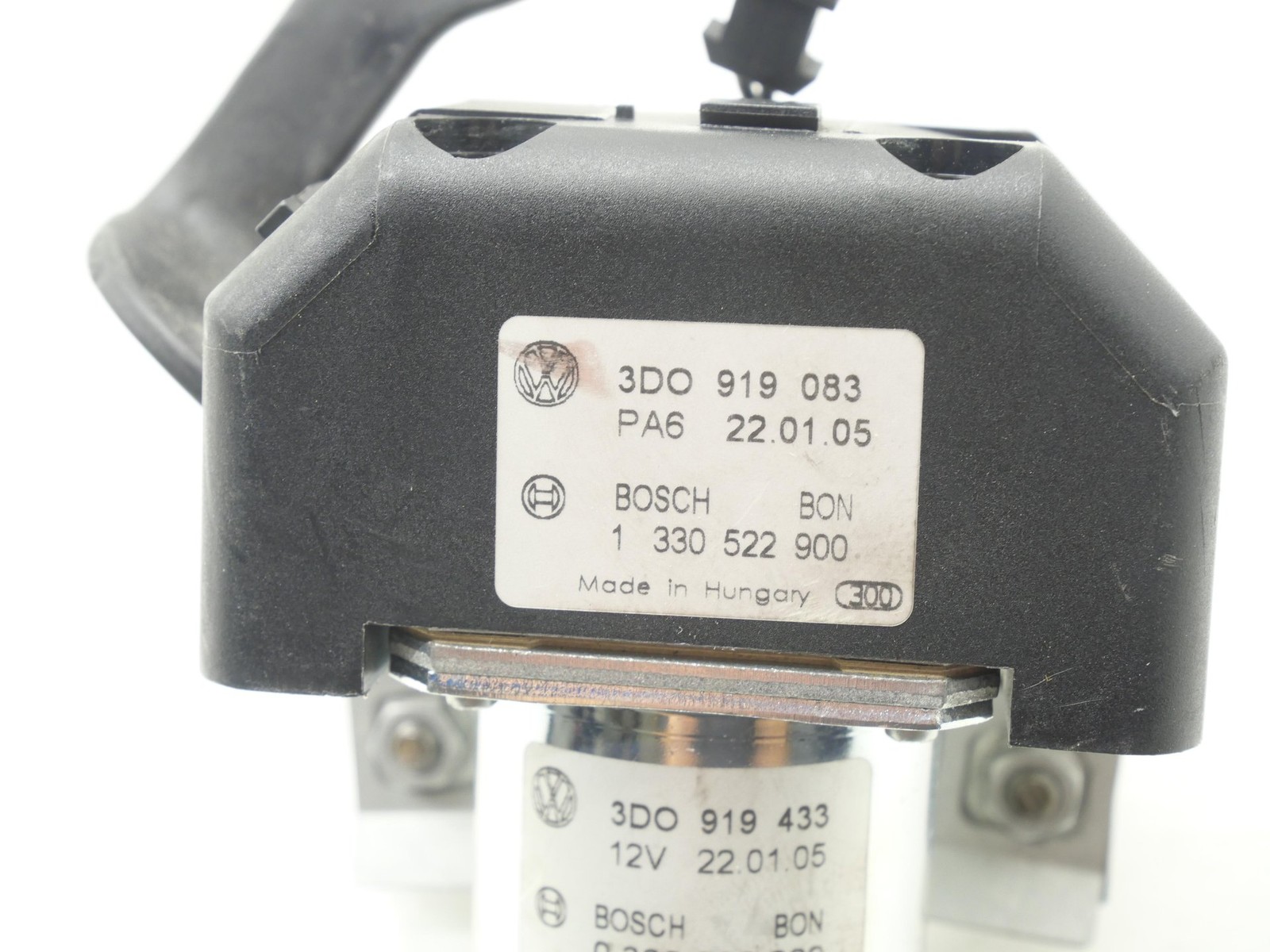 2005 Bentley Continental GT Battery Discharge Relay Terminal Solenoid Module OEM