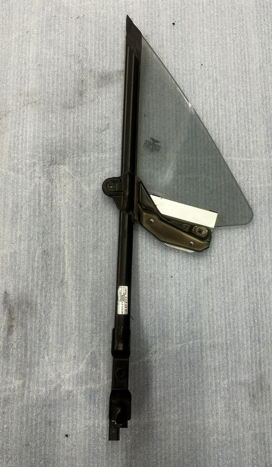 03-10 Bentley Continental GT Front Left Side Door Vent Window Glass OEM 